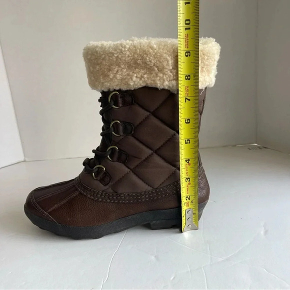 UGG Women's NEWBERRY 3224-STT Quitted Snow Boot (Waterproof, Shearling Lined) - Picture 14 of 14